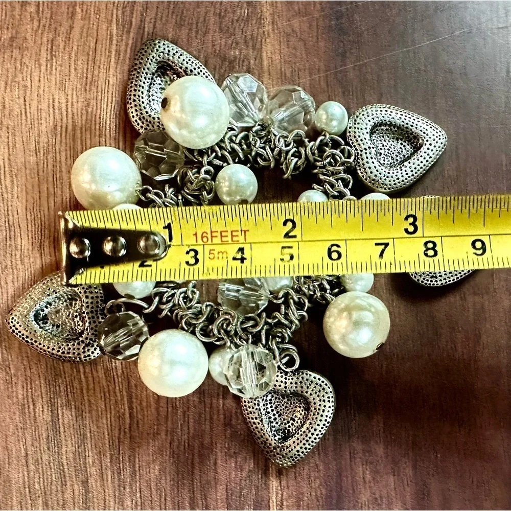 Charm‎ Heart Silver Tone Faux Pearl & Beaded Stretch Bracelet